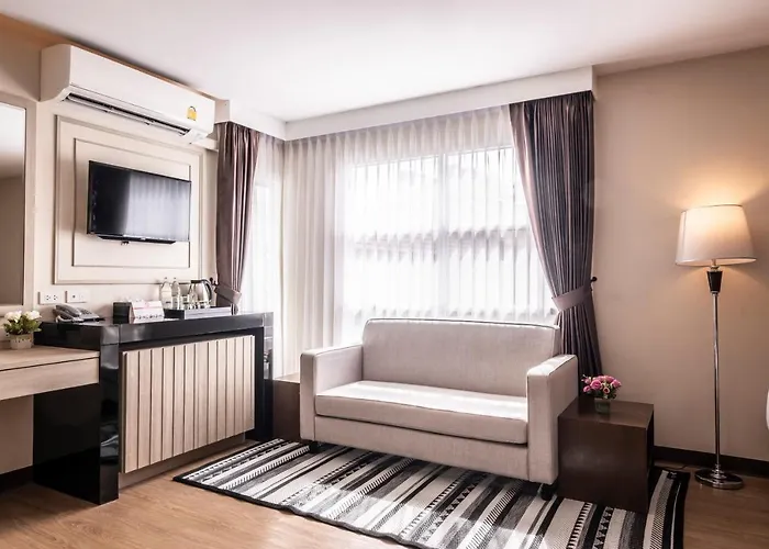 Sinsuvarn Airport Hotel