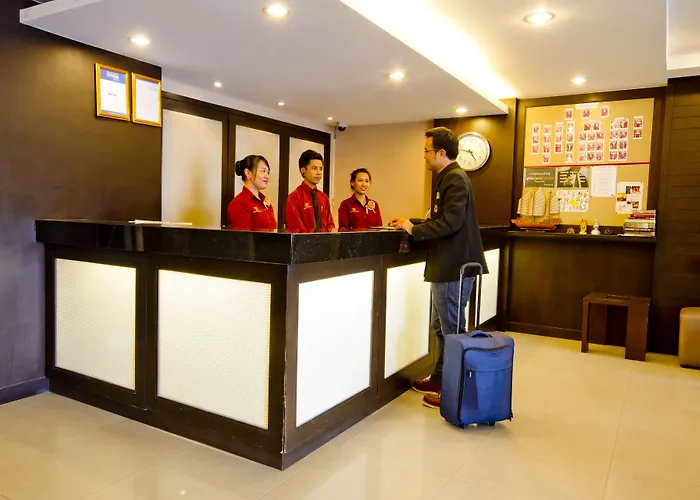 Sinsuvarn Airport Hotel
