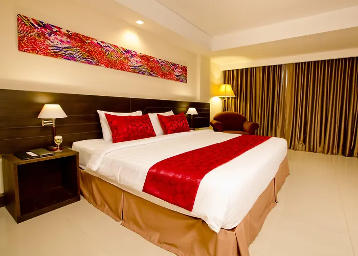 Sinsuvarn Airport Hotel 4*