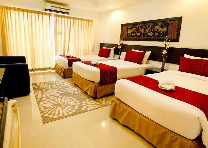 Sinsuvarn Airport Hotel 4*