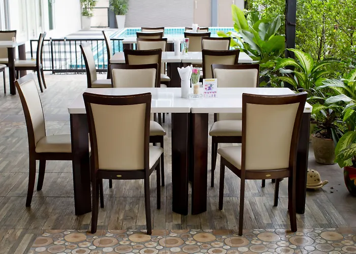 Sinsuvarn Airport Hotel 4*