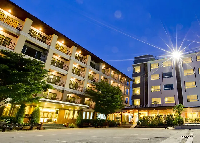 Sinsuvarn Airport Hotel 4*