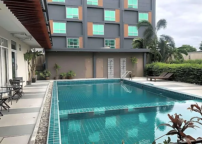 Sinsuvarn Airport Hotel
