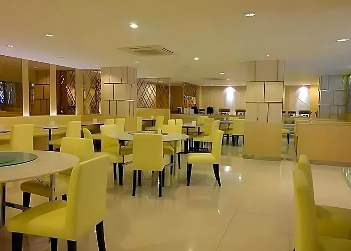 Sinsuvarn Airport 4*