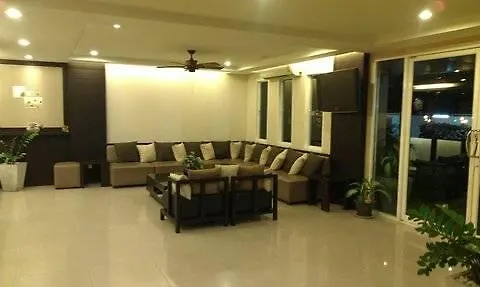 Sinsuvarn Airport Hotel 4*